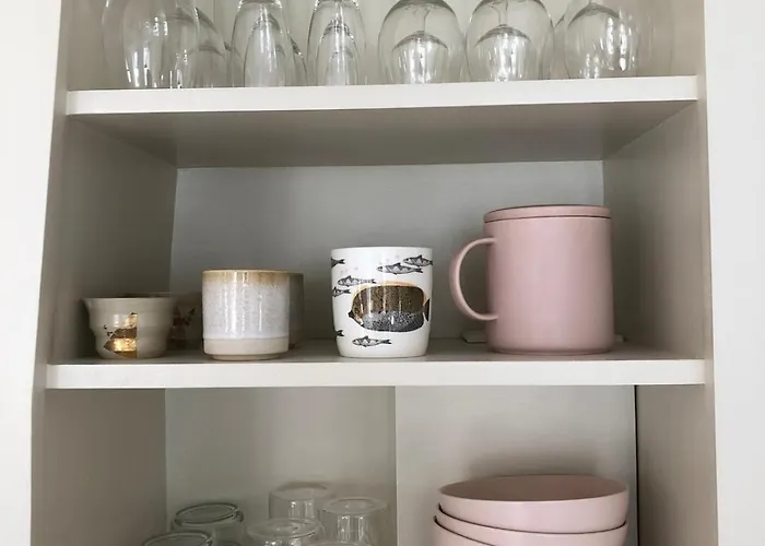 Light Filled Architects Nest Between Rooftops