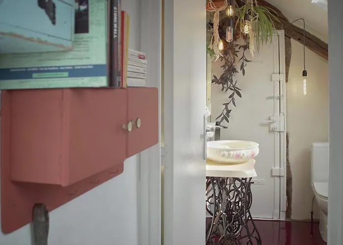 Light Filled Architects Nest Between Rooftops * Paris